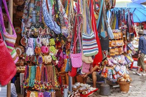 kuta flea market.